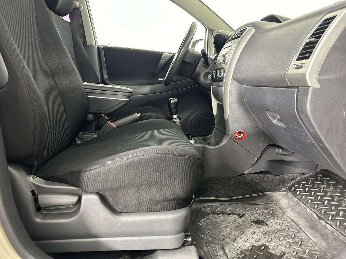 Suzuki Liana 2004 года с пробегом. Фото: #13