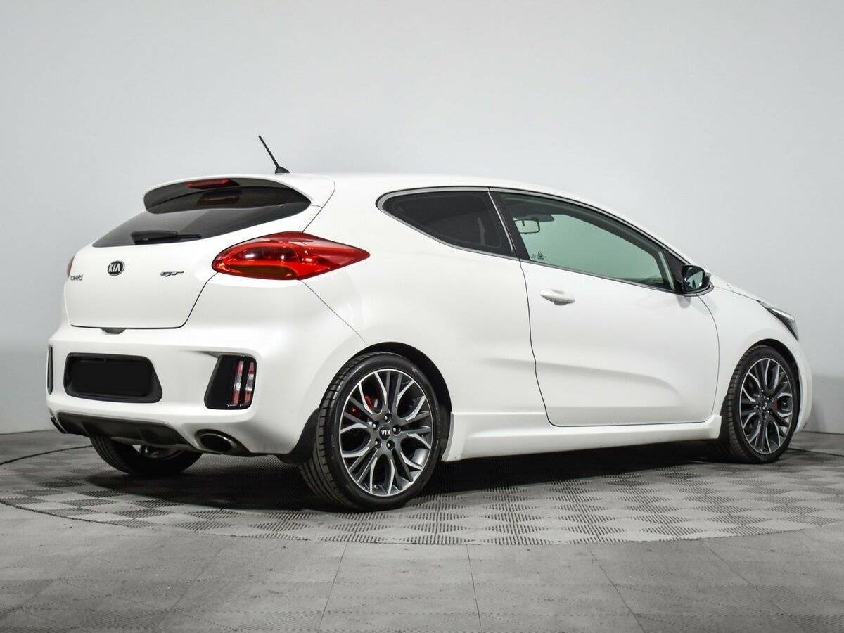 Kia Ceed GT 2015 года с пробегом. Фото: #7