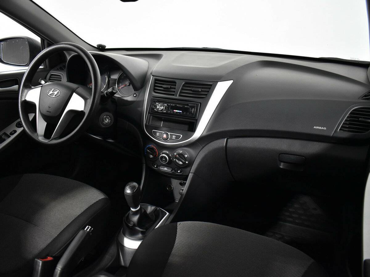 Hyundai Solaris 2011 года с пробегом. Фото: #9