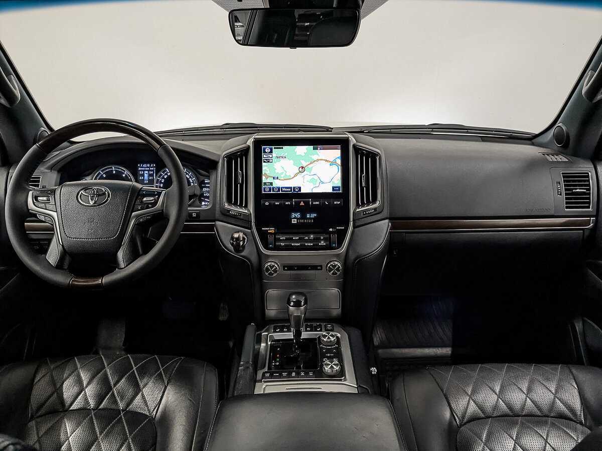 Toyota Land Cruiser 2017 года с пробегом. Фото: #10
