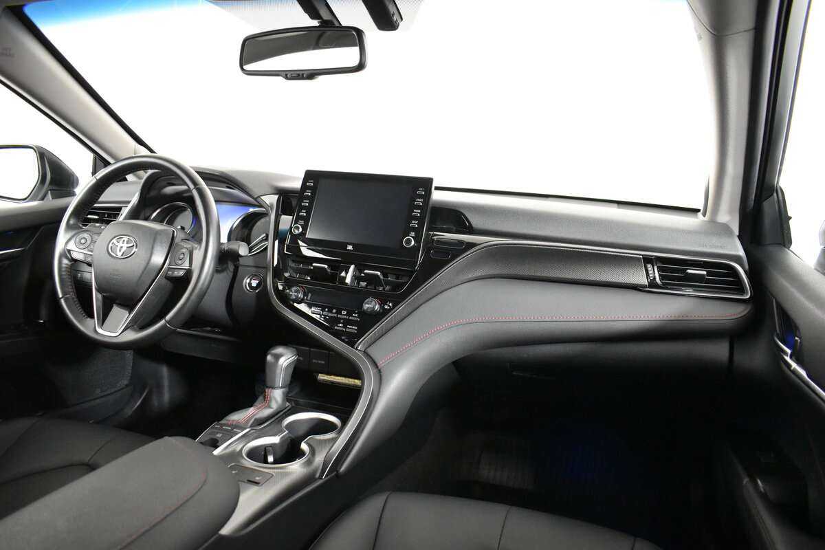 Toyota Camry 2021 года с пробегом. Фото: #9