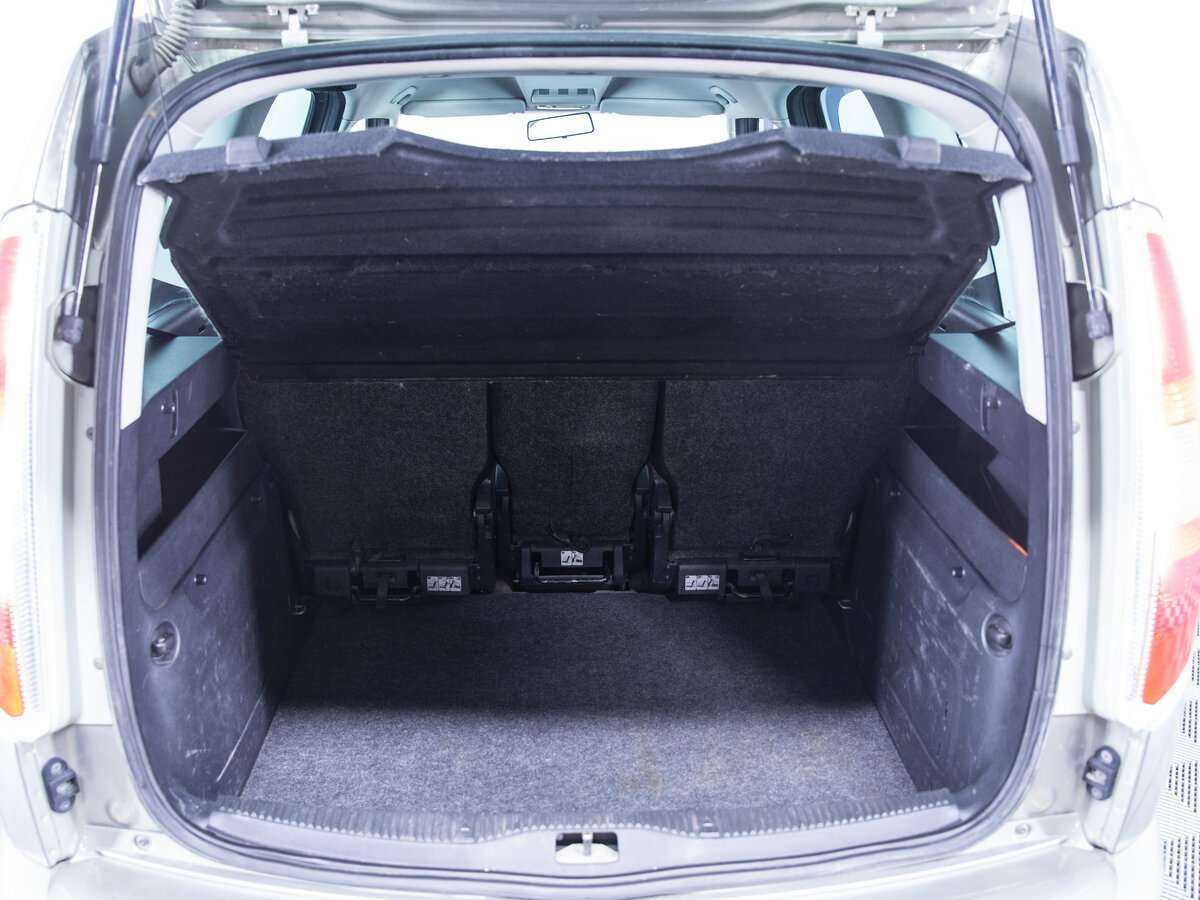 Skoda Roomster 2011 года с пробегом. Фото: #9