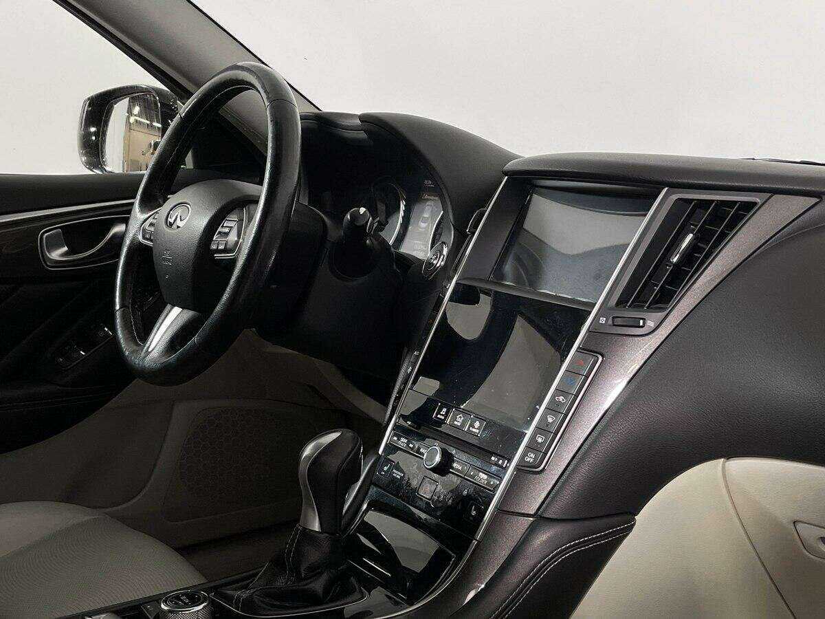 Infiniti Q50 2015 года с пробегом. Фото: #8