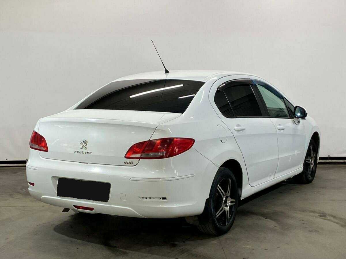 Peugeot 408 2012 года с пробегом. Фото: #4
