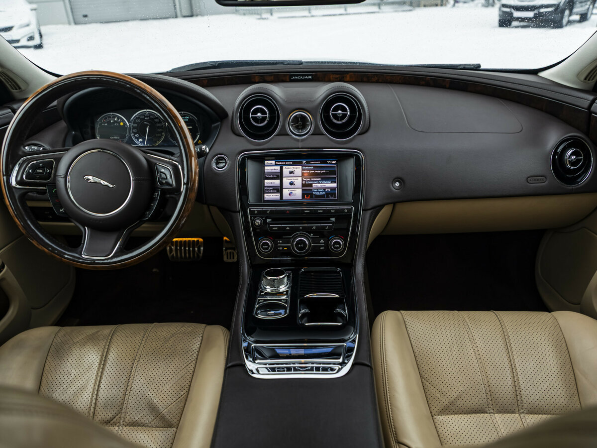 Jaguar XJ 2014 года с пробегом. Фото: #14