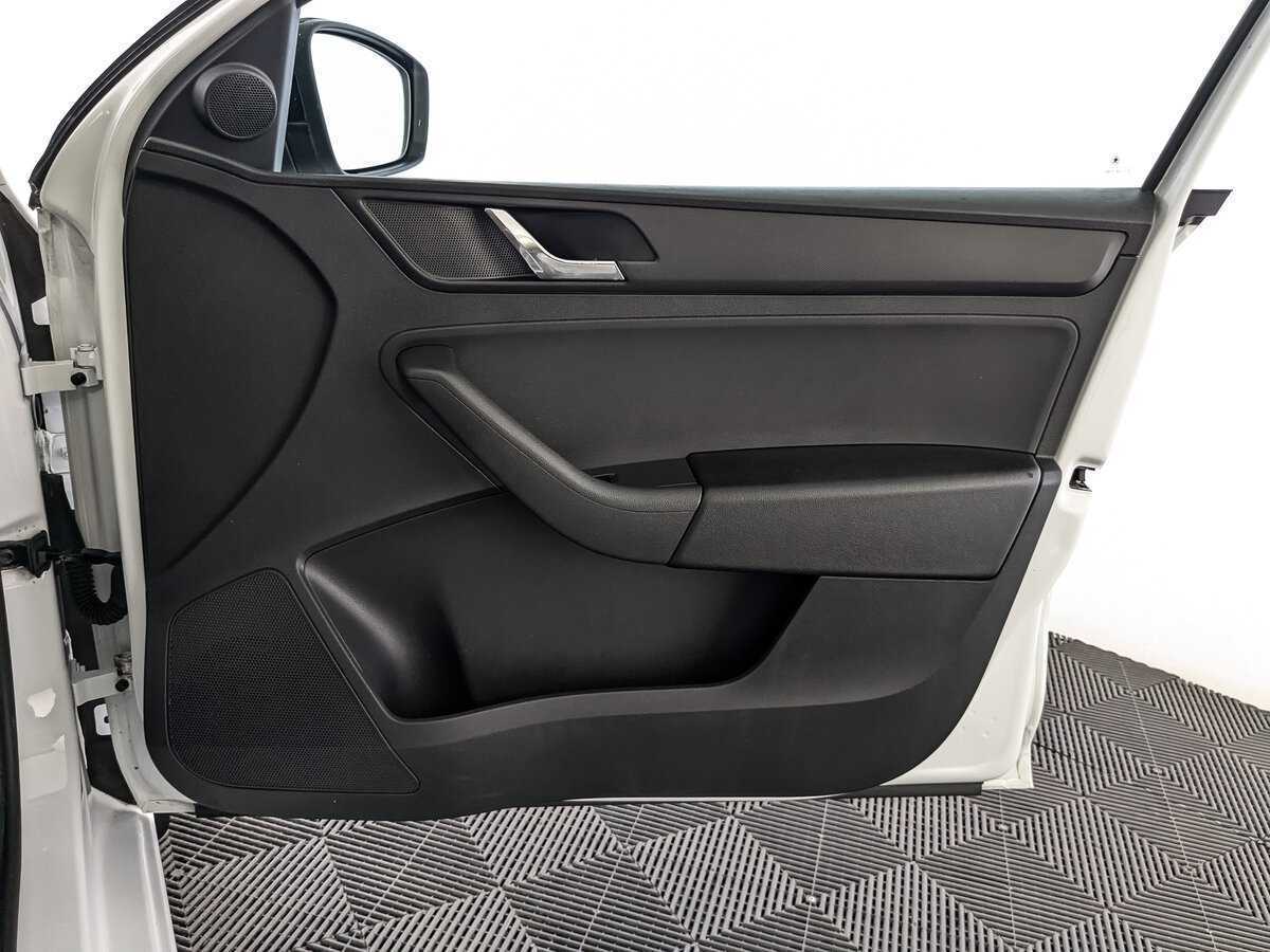 Skoda Rapid 2017 года с пробегом. Фото: #20