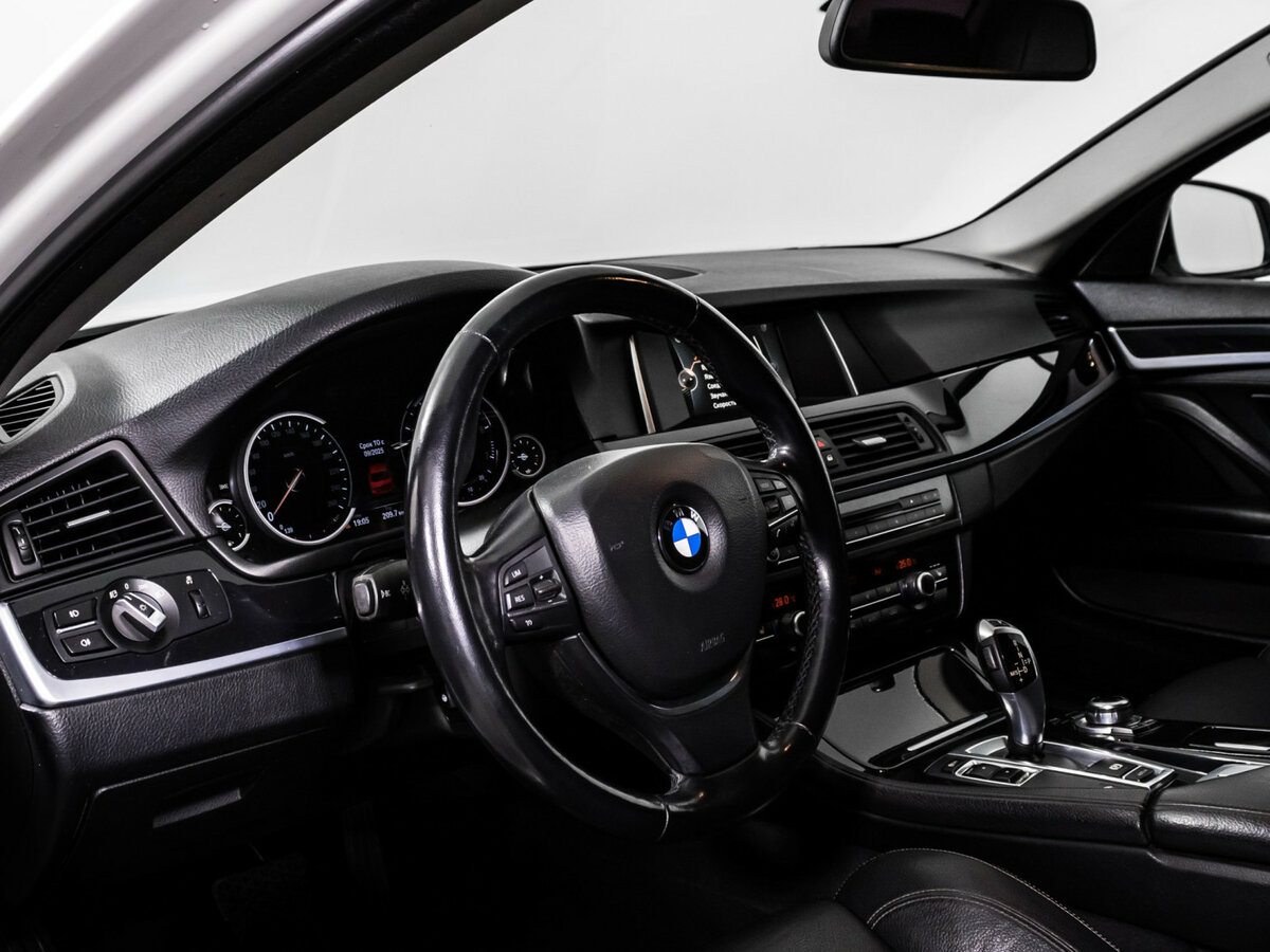 BMW 5 серии 2015 года с пробегом. Фото: #10