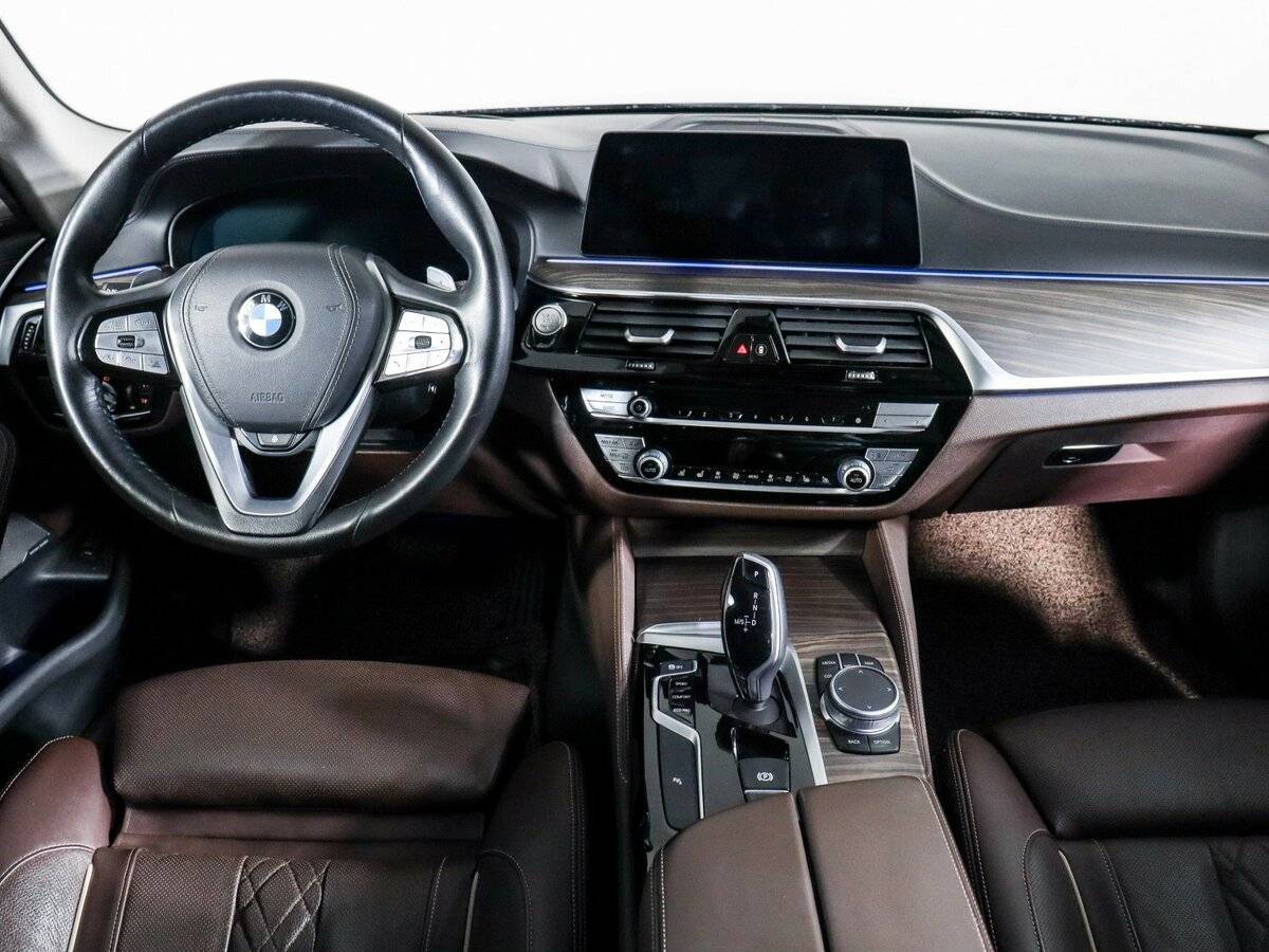 BMW 5 серии 2020 года с пробегом. Фото: #8
