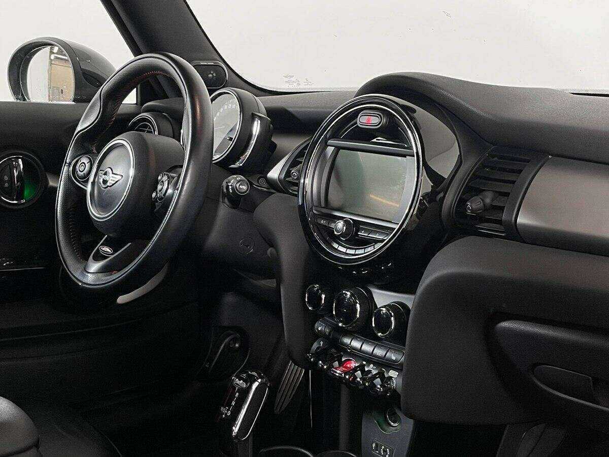 Mini Hatch 2018 года с пробегом. Фото: #8