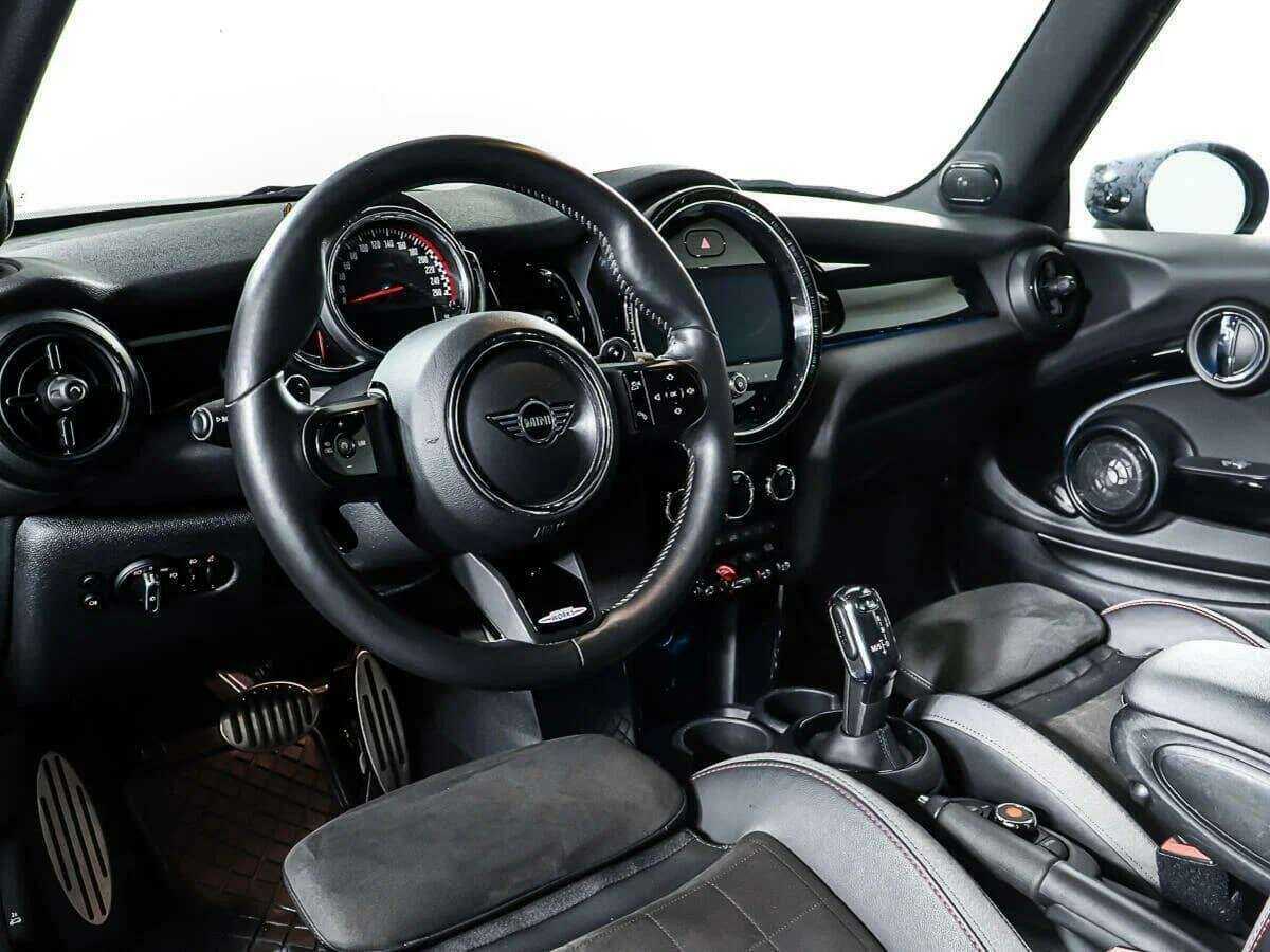 Mini Hatch 2021 года с пробегом. Фото: #13