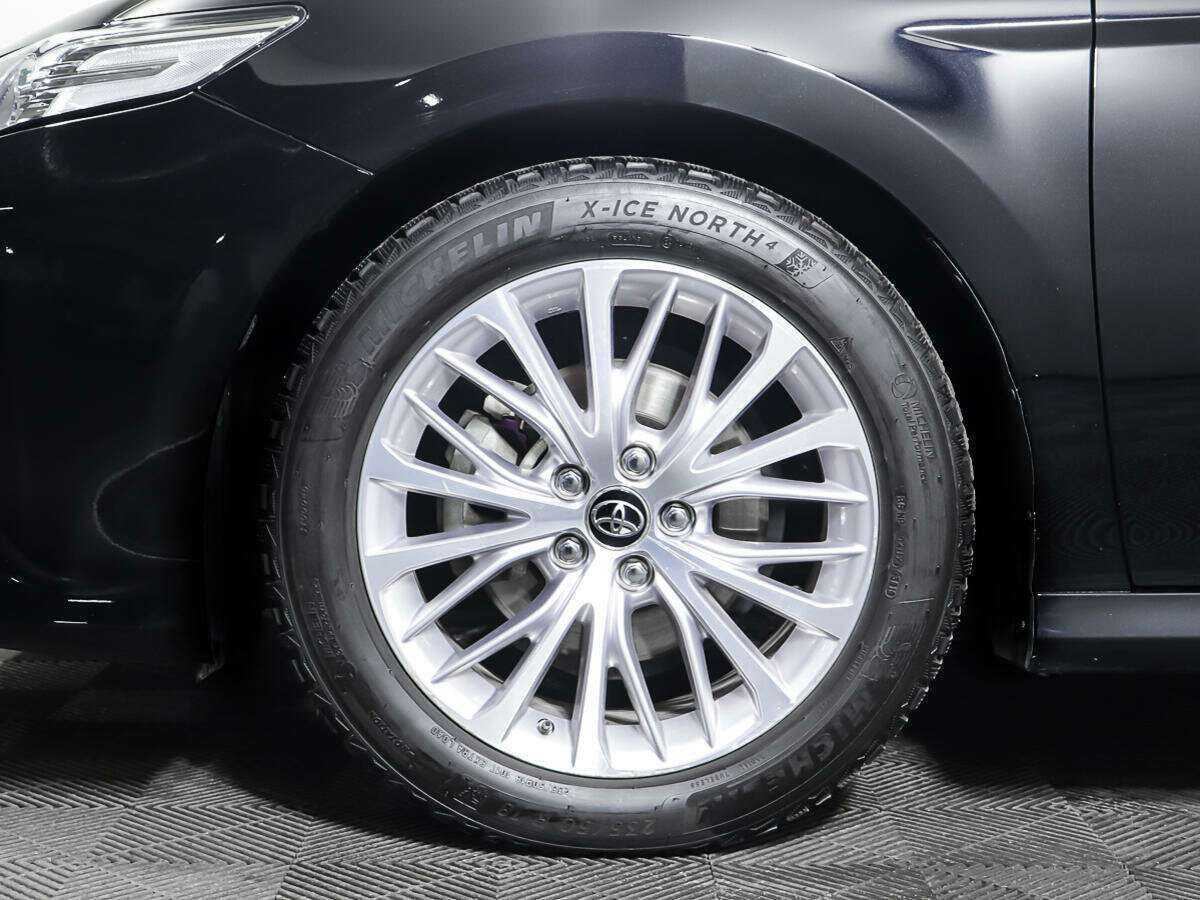 Toyota Camry 2018 года с пробегом. Фото: #25