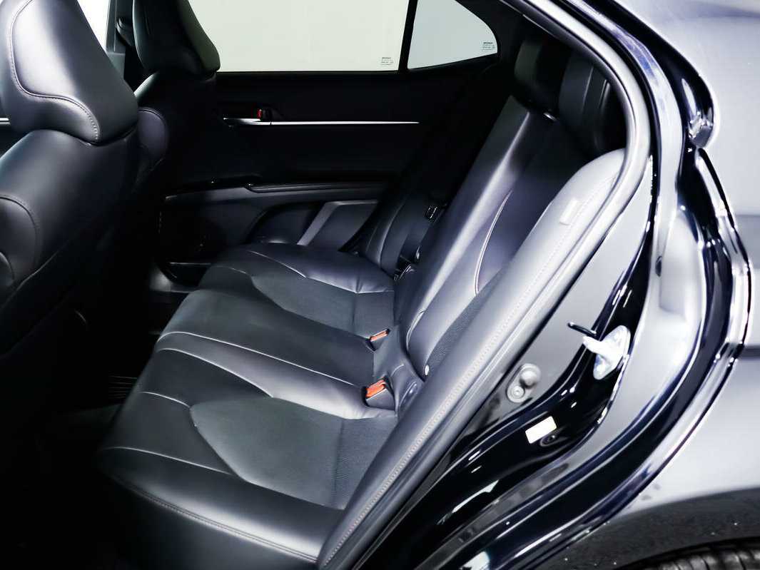 Toyota Camry 2018 года с пробегом. Фото: #11