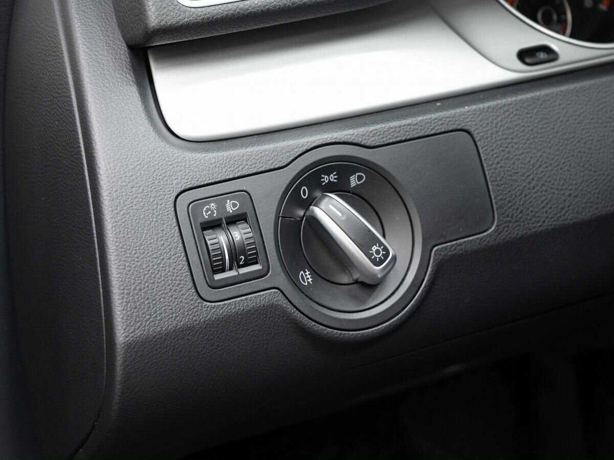 Volkswagen Passat 2011 года с пробегом. Фото: #20