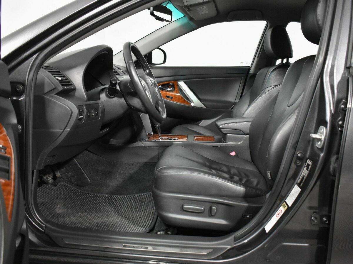 Toyota Camry 2010 года с пробегом. Фото: #10