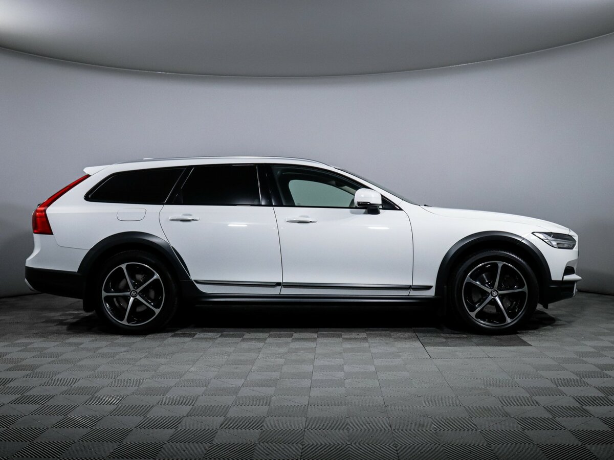 Volvo V90 Cross Country 2019 года с пробегом. Фото: #3