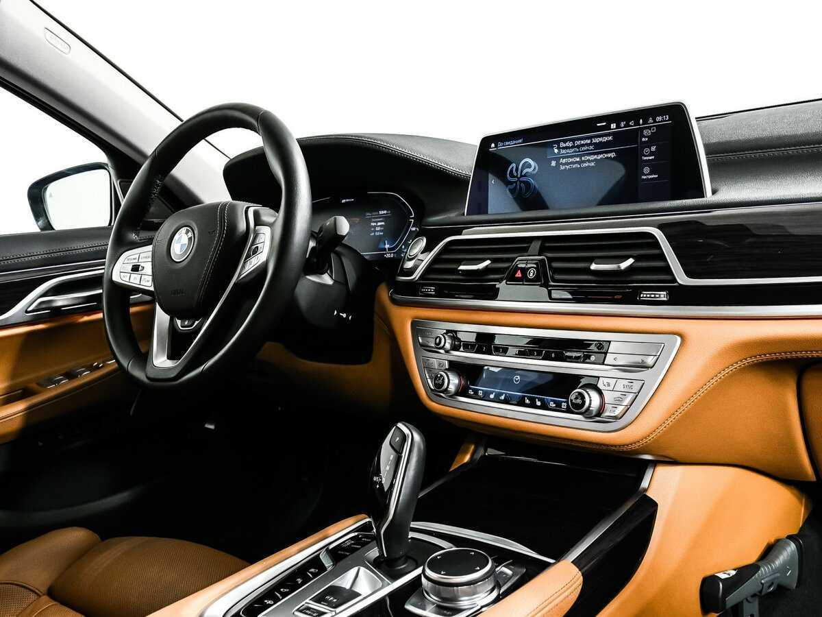 BMW 7 серии 2019 года с пробегом. Фото: #8