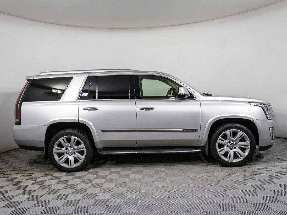 Cadillac Escalade 2015 года с пробегом. Фото: #3
