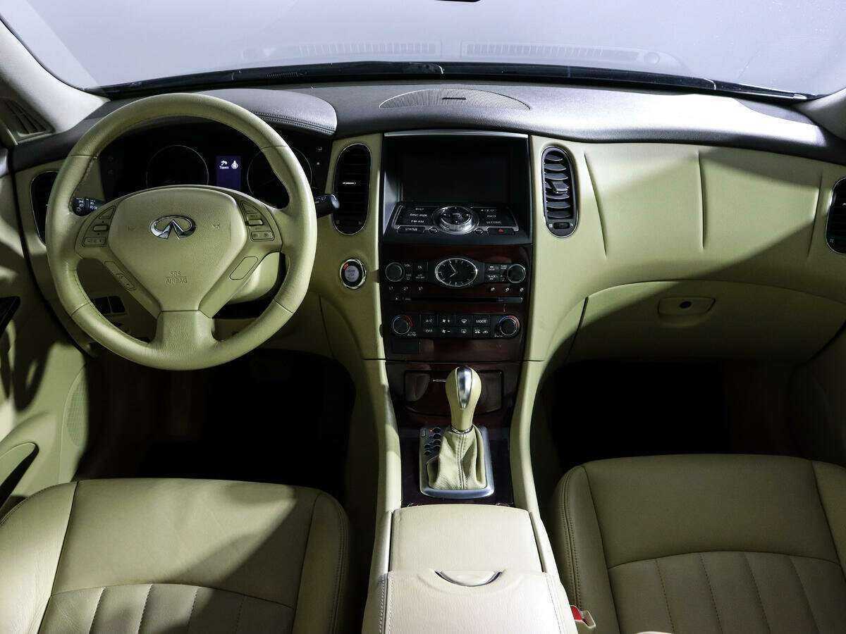 Infiniti EX 2011 года с пробегом. Фото: #8