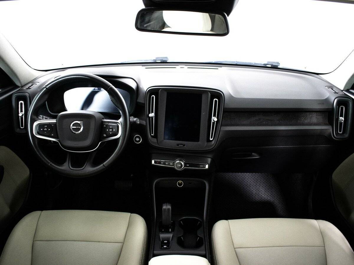 Volvo XC40 2020 года с пробегом. Фото: #7