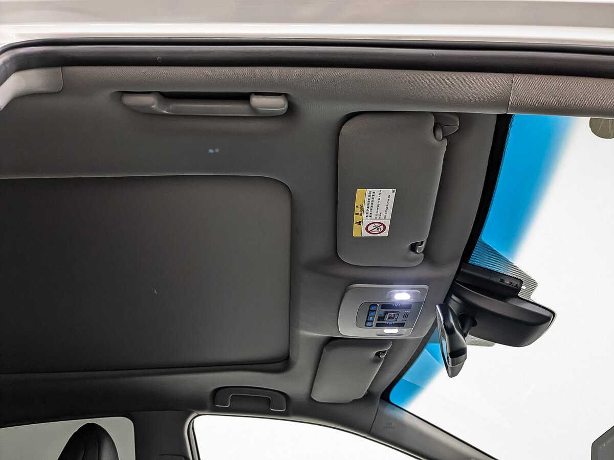 Toyota Camry 2023 года с пробегом. Фото: #22