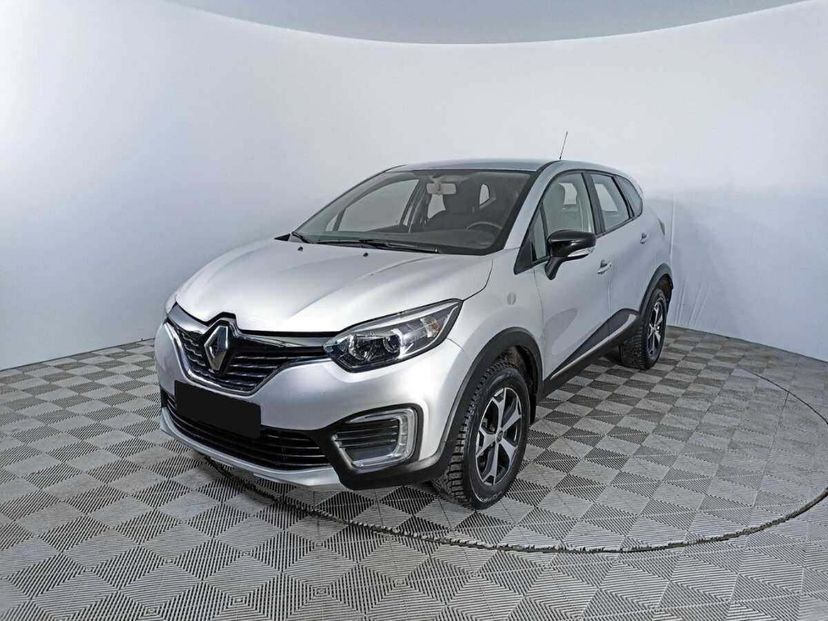 Renault Kaptur 2018 года с пробегом. Посмотреть фото