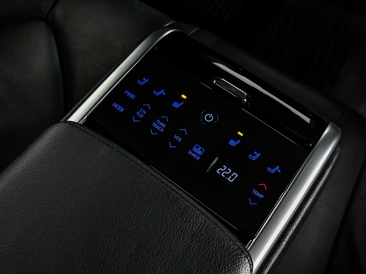 Toyota Camry 2021 года с пробегом. Фото: #20