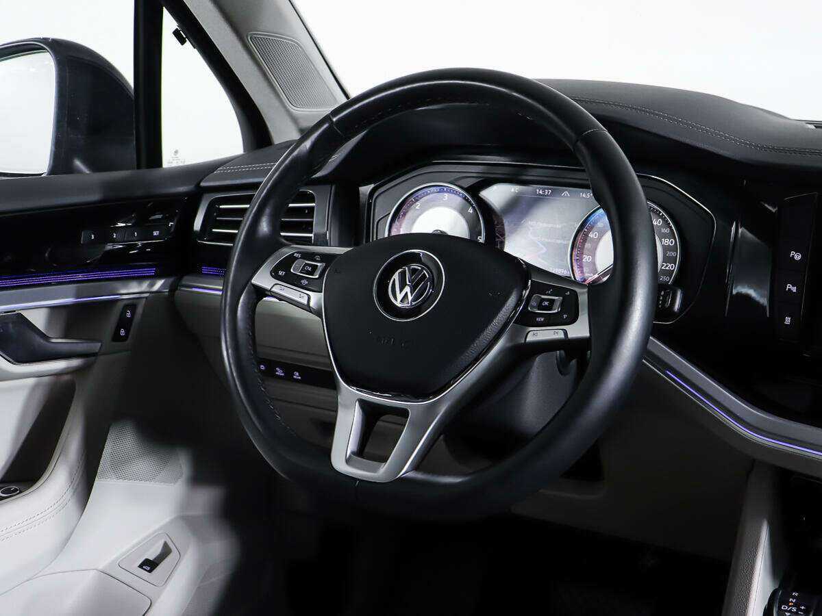 Volkswagen Touareg 2020 года с пробегом. Фото: #16