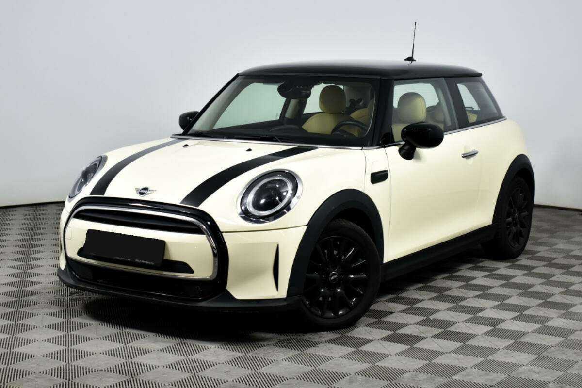 Mini Hatch 2021 года с пробегом. Фото: #1