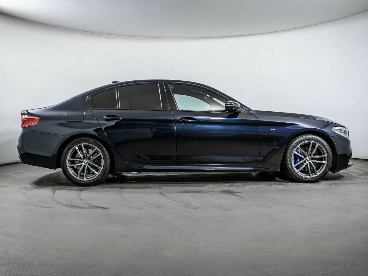 BMW 5 серии 2019 года с пробегом. Фото: #3