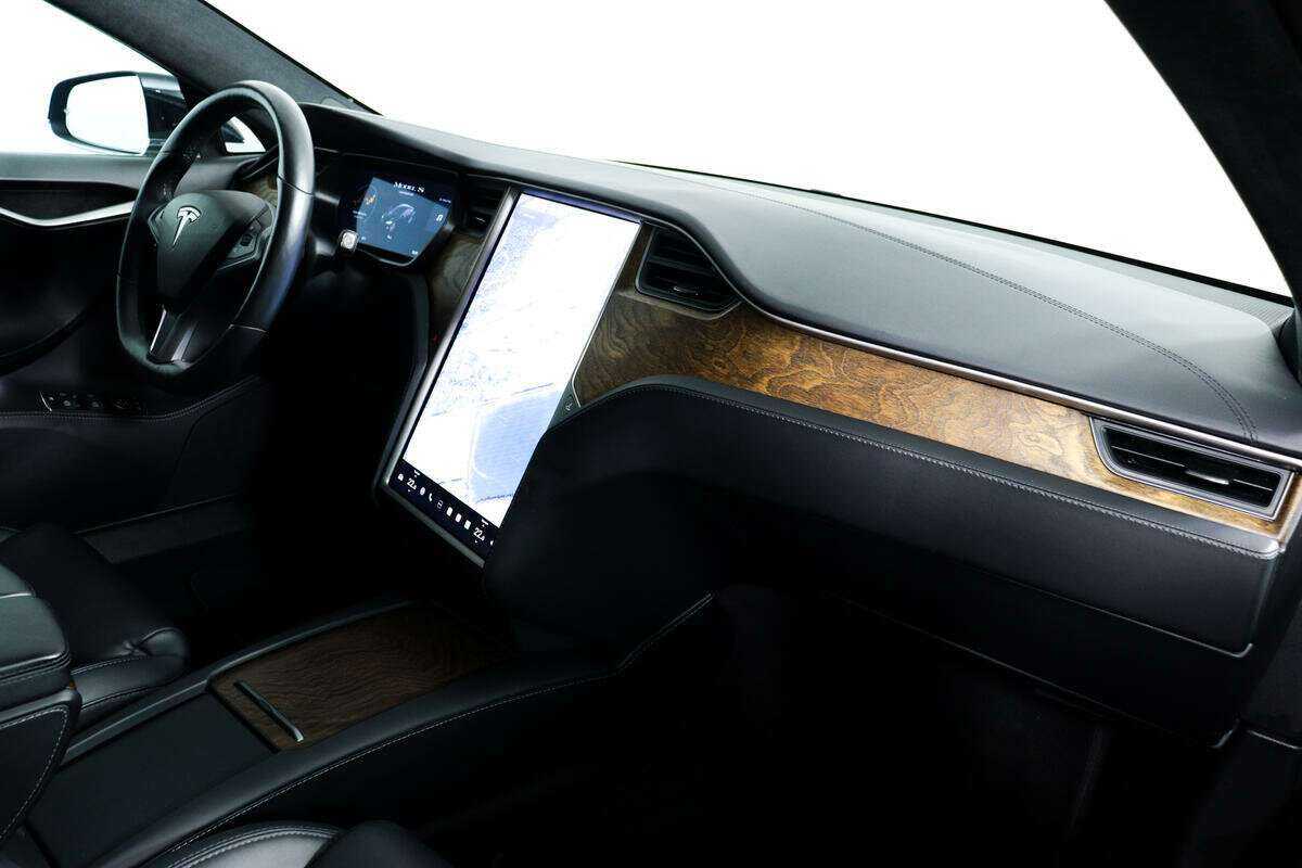 Tesla Model S 2020 года с пробегом. Фото: #8