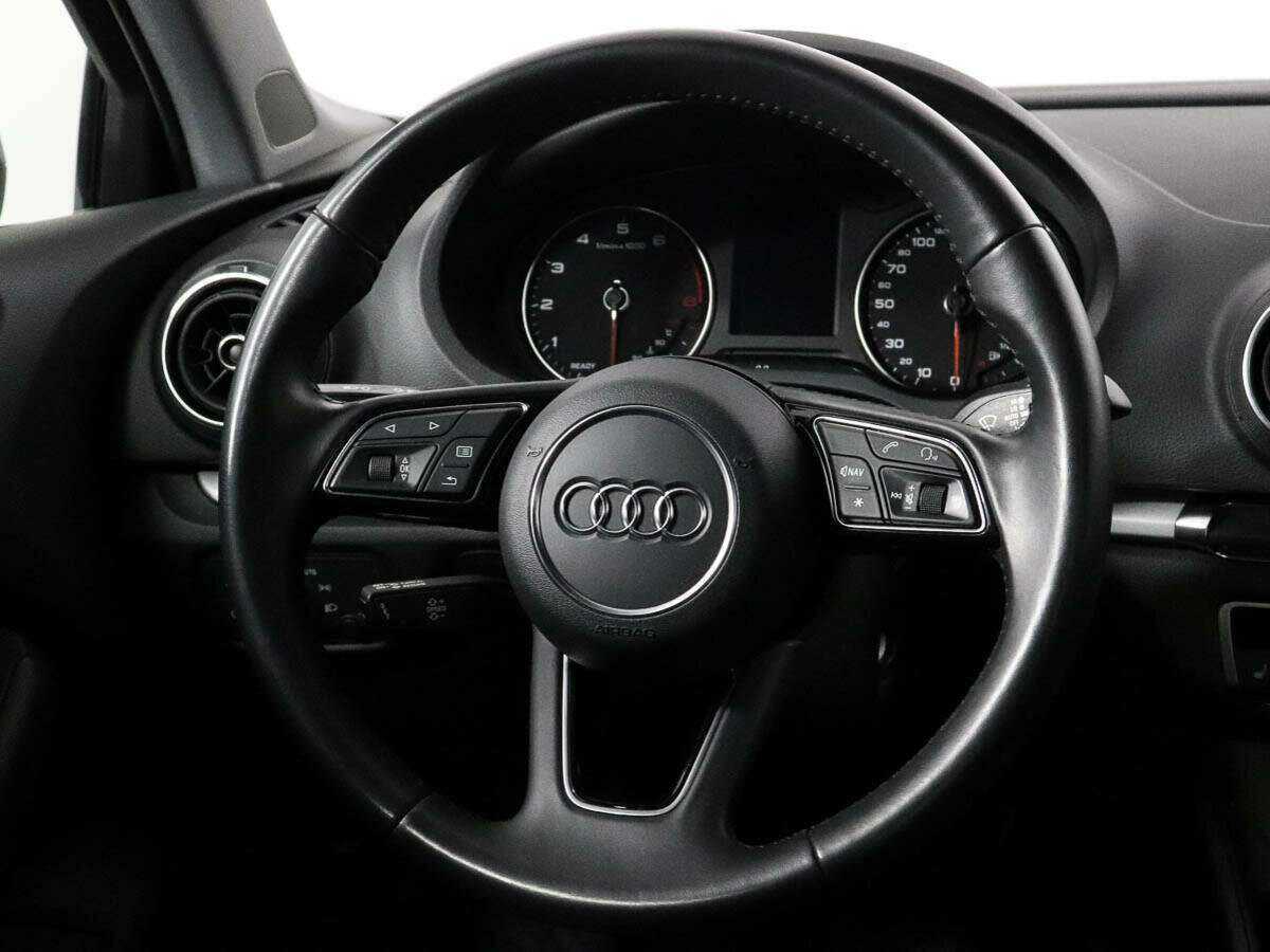 Audi A3 2019 года с пробегом. Фото: #11