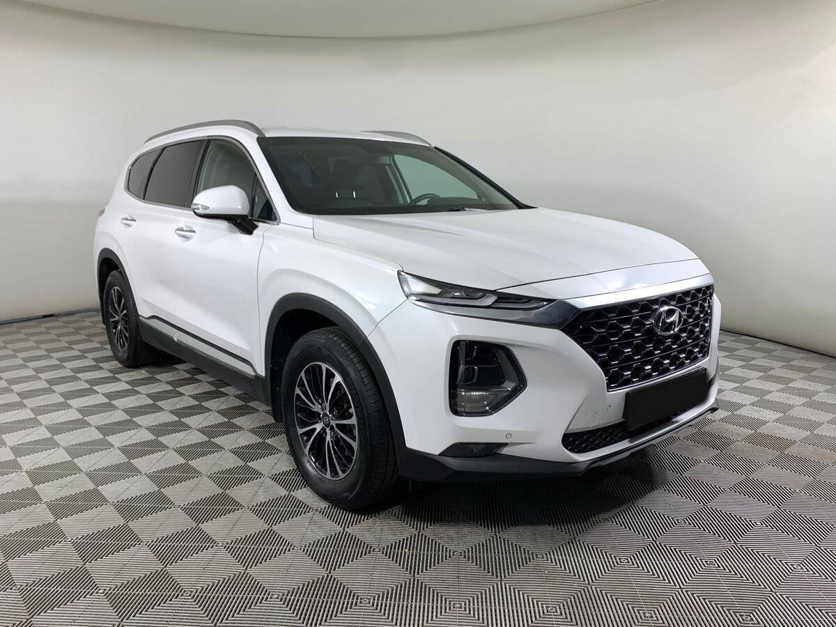 Hyundai Santa Fe 2019 года с пробегом. Фото: #2
