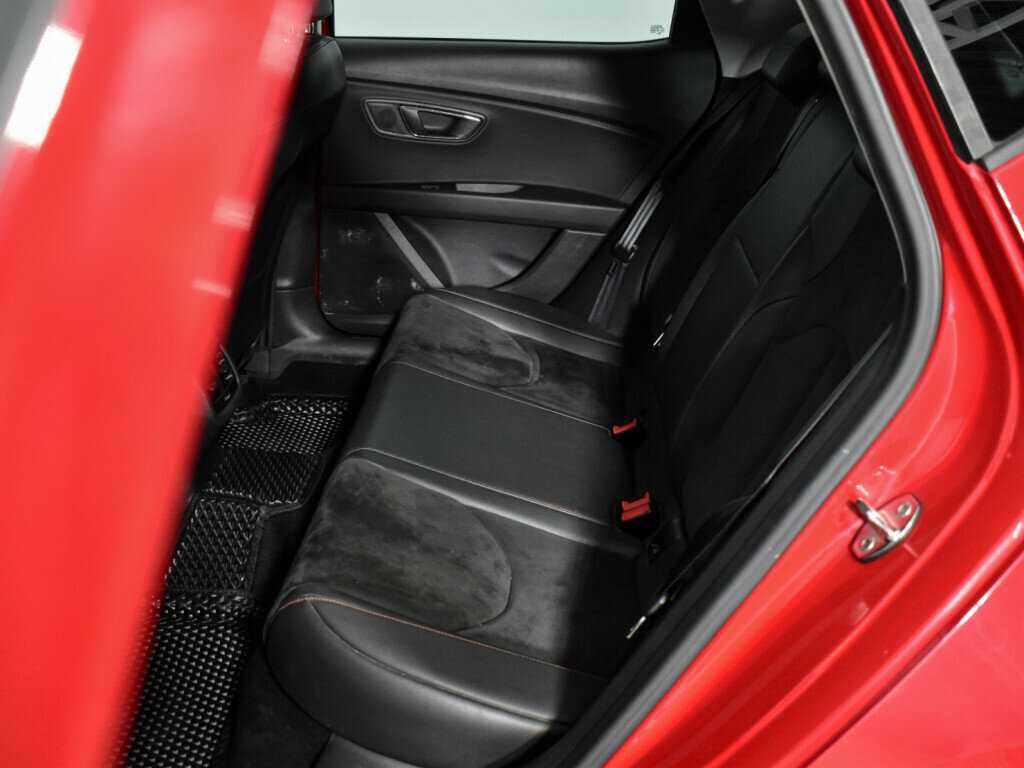 SEAT Leon 2013 года с пробегом. Фото: #11