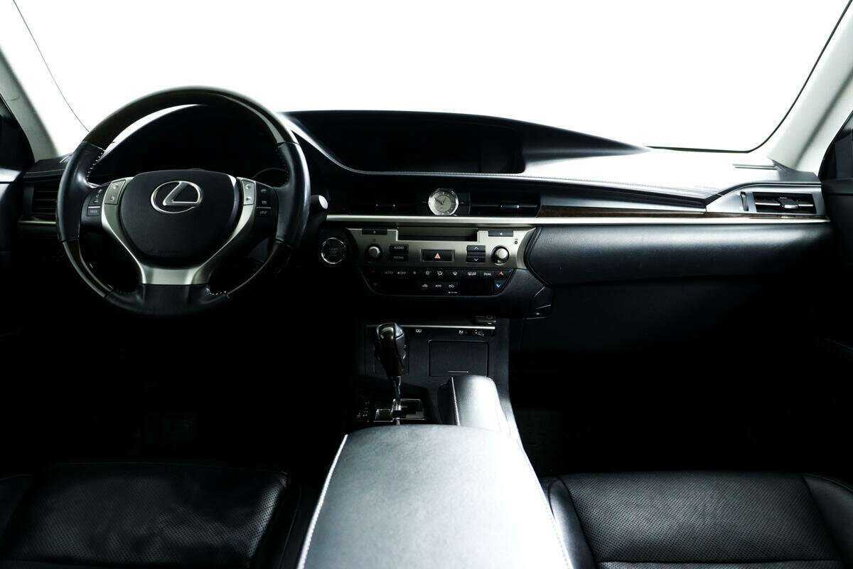 Lexus ES 2013 года с пробегом. Фото: #10
