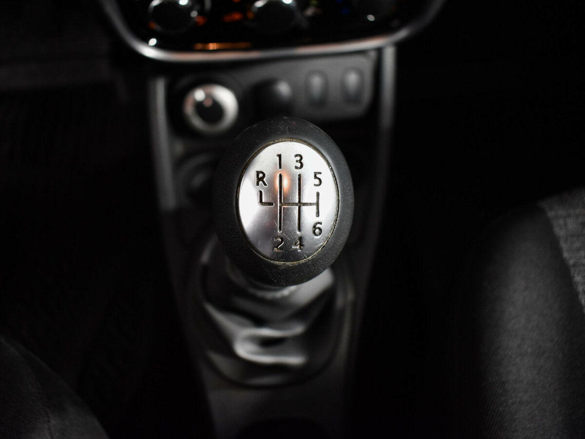 Renault Duster 2013 года с пробегом. Фото: #16