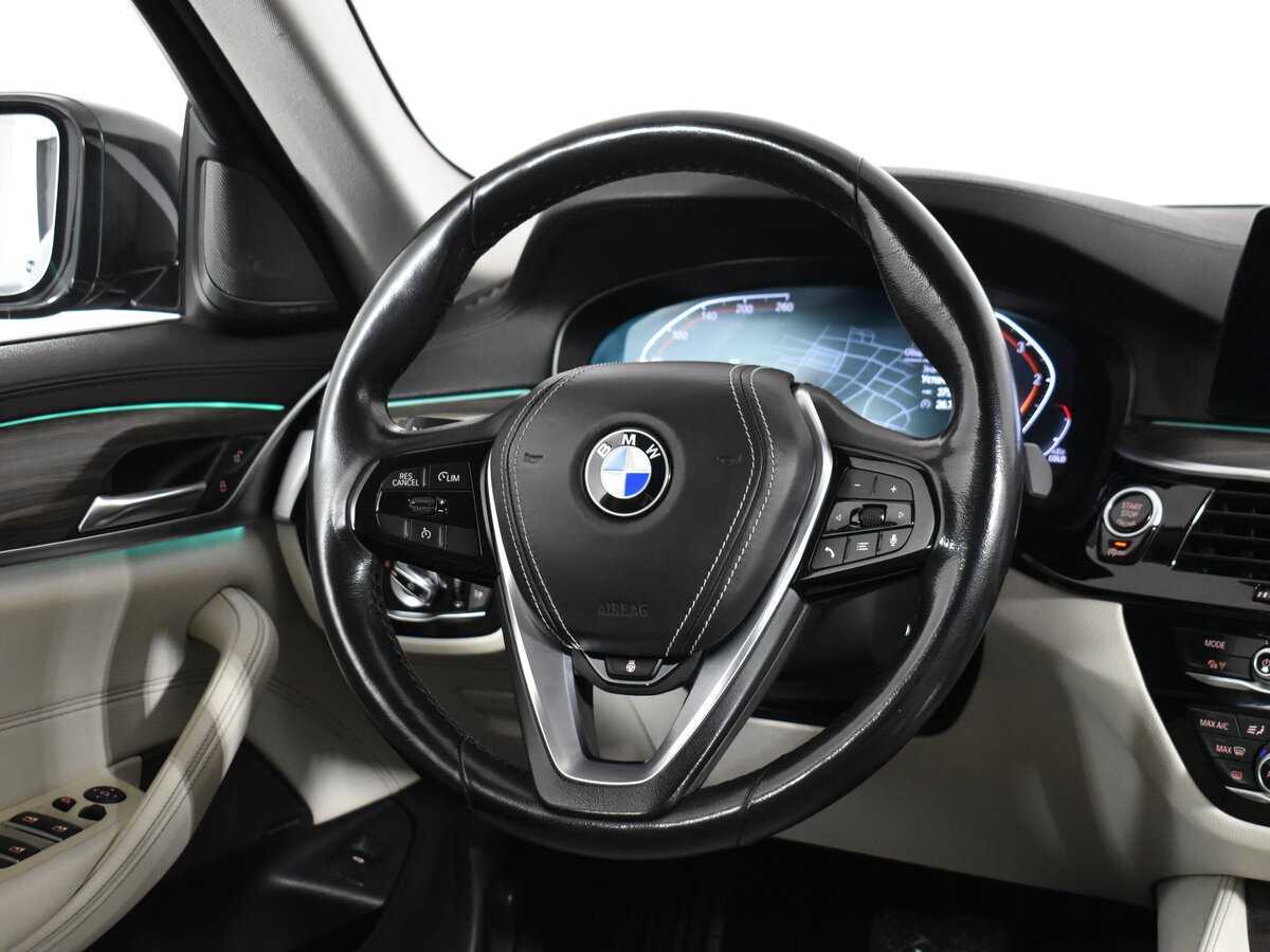 BMW 5 серии 2019 года с пробегом. Фото: #15