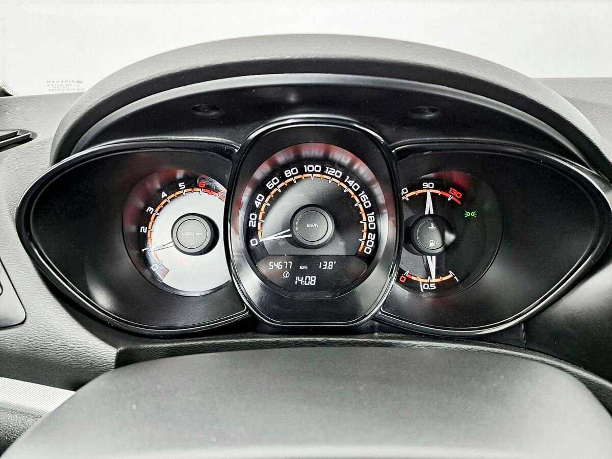 Lada (ВАЗ) Vesta 2019 года с пробегом. Фото: #12