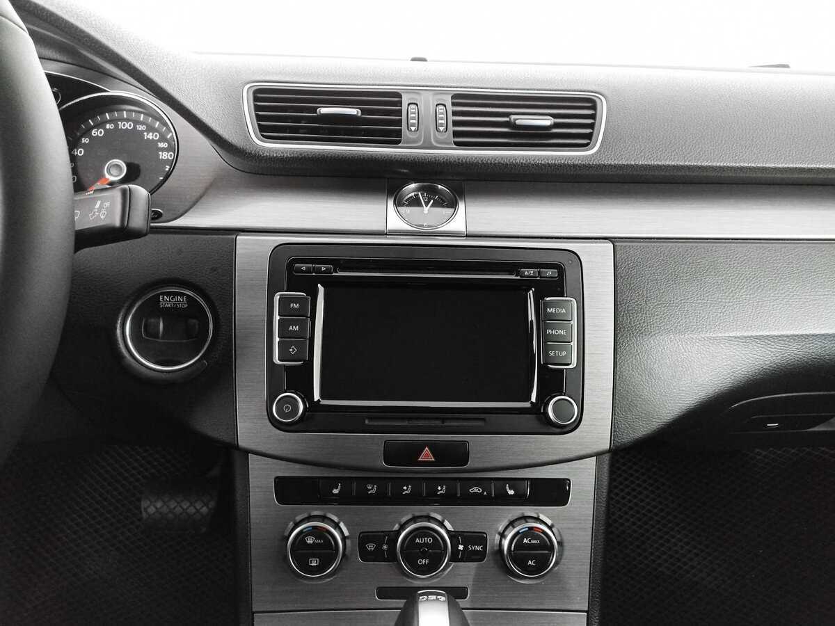 Volkswagen Passat 2011 года с пробегом. Фото: #12