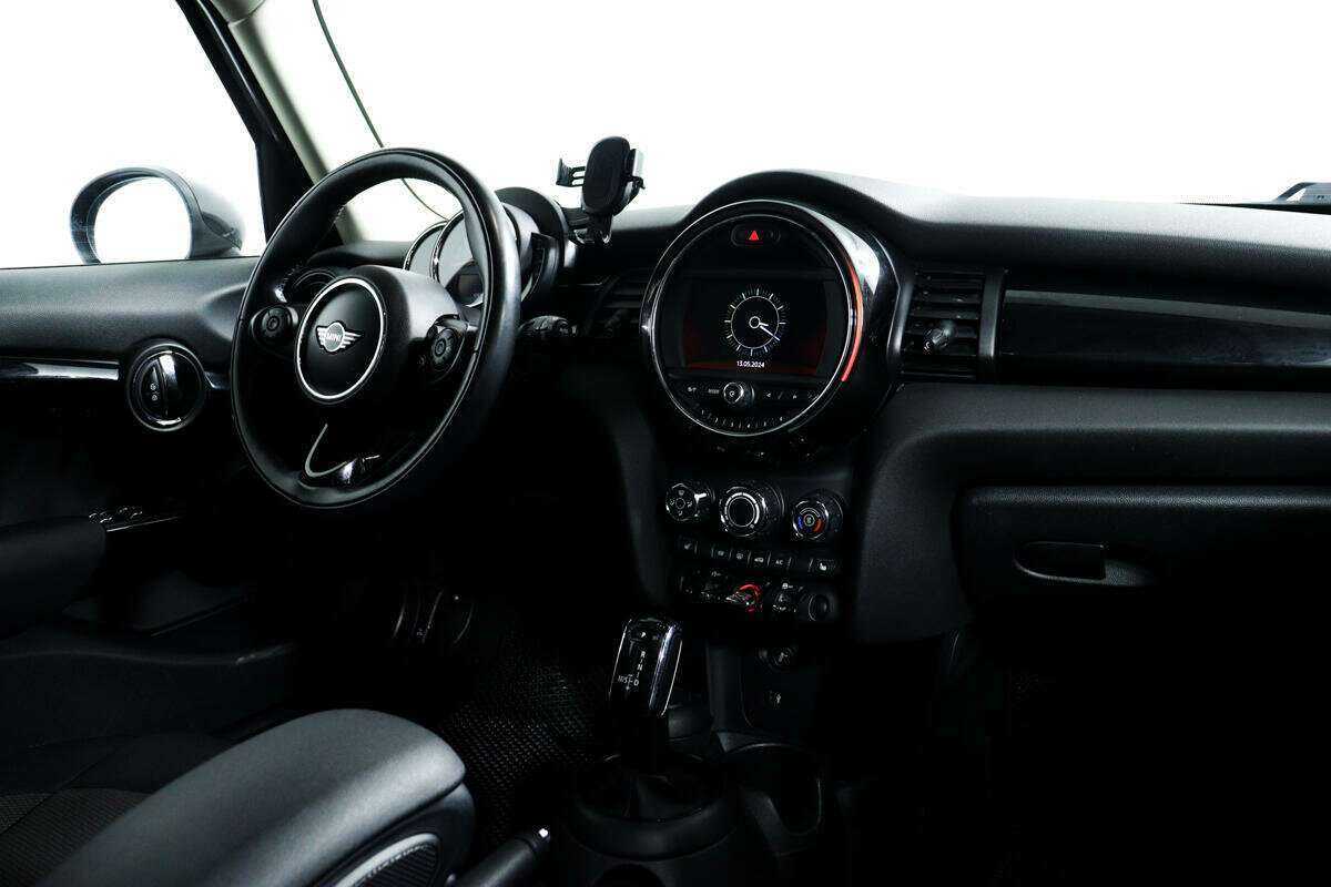 Mini Hatch 2018 года с пробегом. Фото: #8