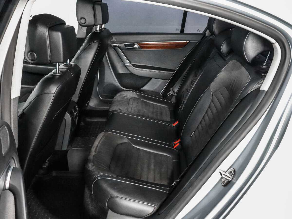 Volkswagen Passat 2011 года с пробегом. Фото: #10