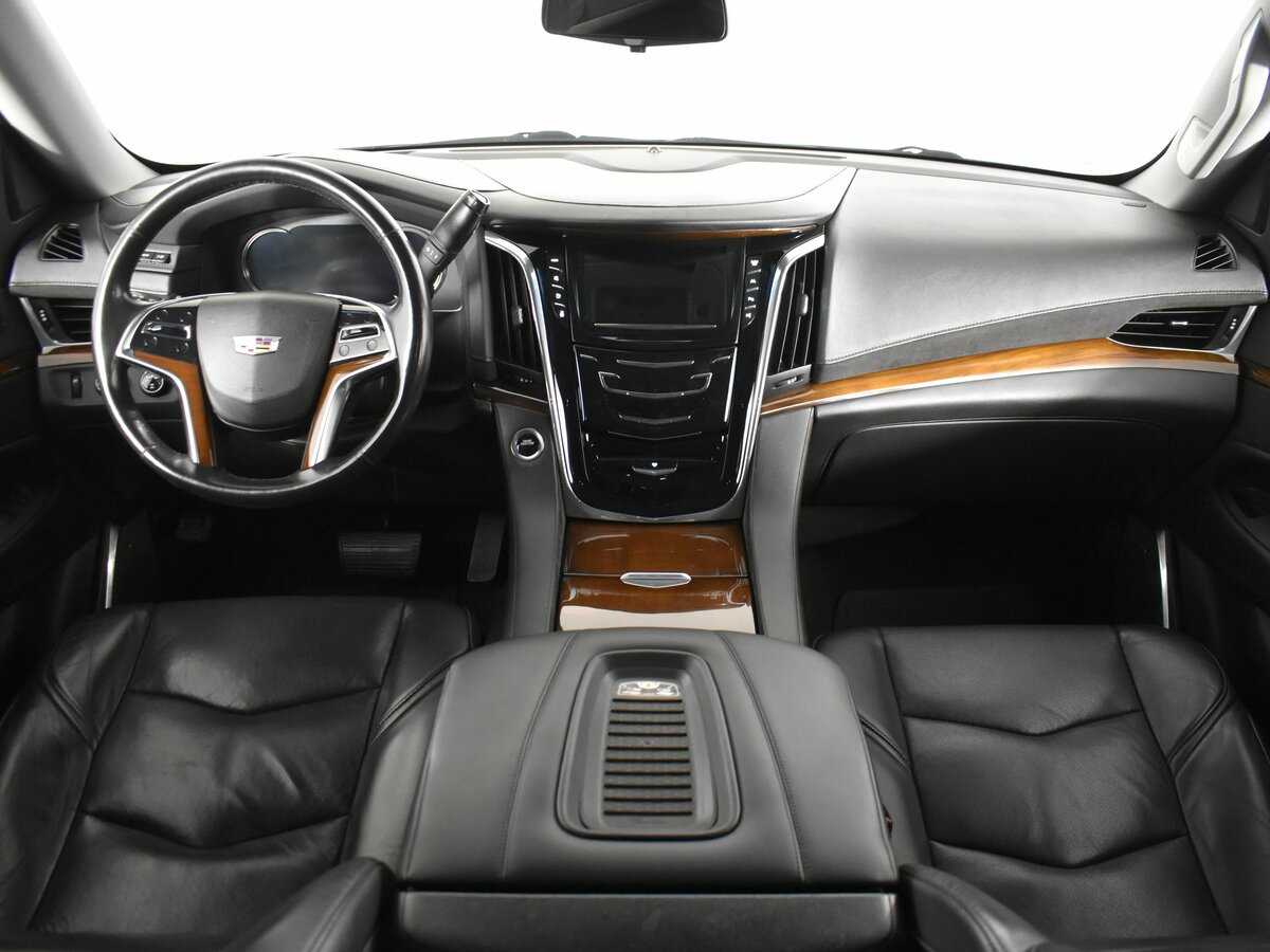 Cadillac Escalade 2018 года с пробегом. Фото: #15