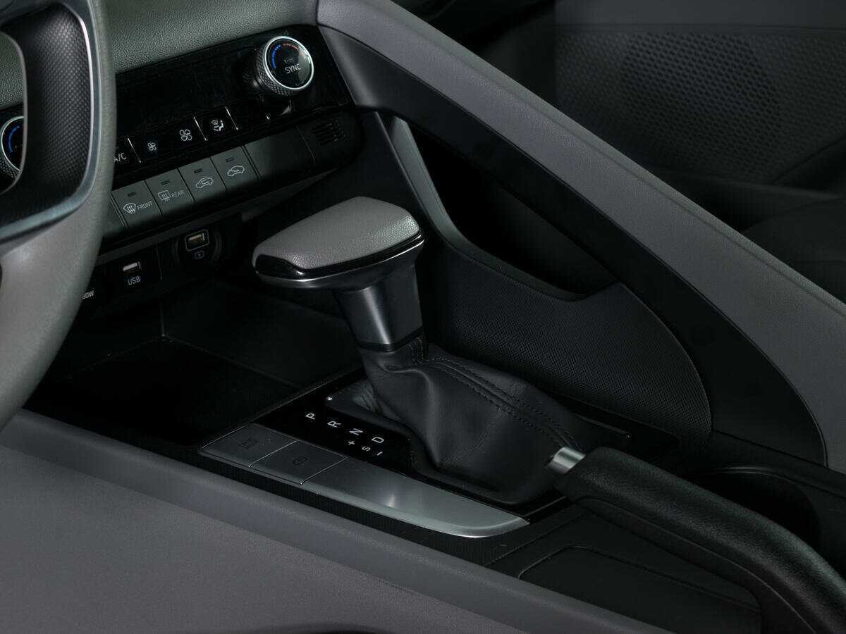 Hyundai Elantra 2021 года с пробегом. Фото: #15