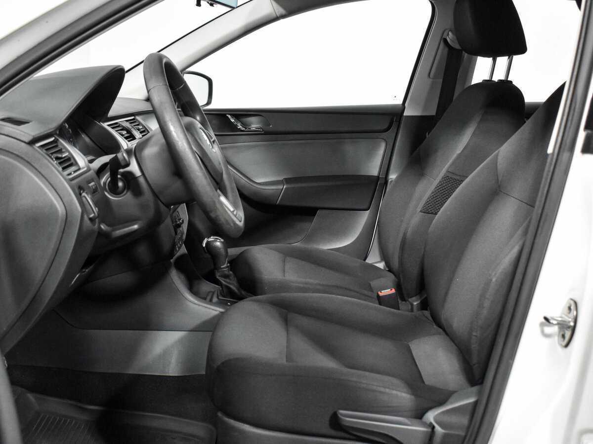 Skoda Rapid 2017 года с пробегом. Фото: #8