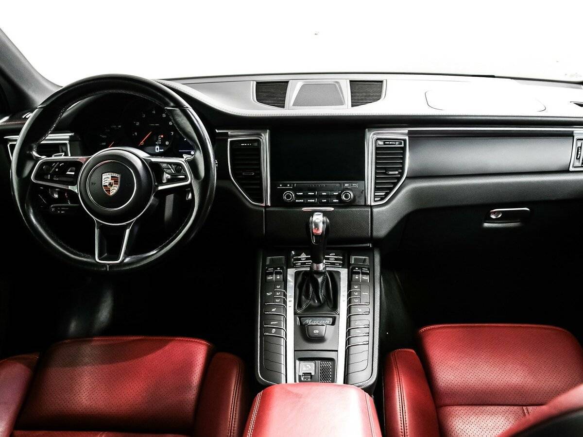 Porsche Macan 2017 года с пробегом. Фото: #10