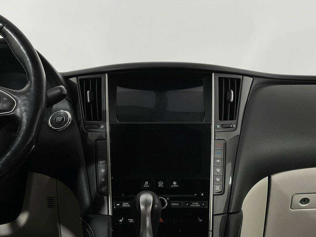 Infiniti Q50 2015 года с пробегом. Фото: #11
