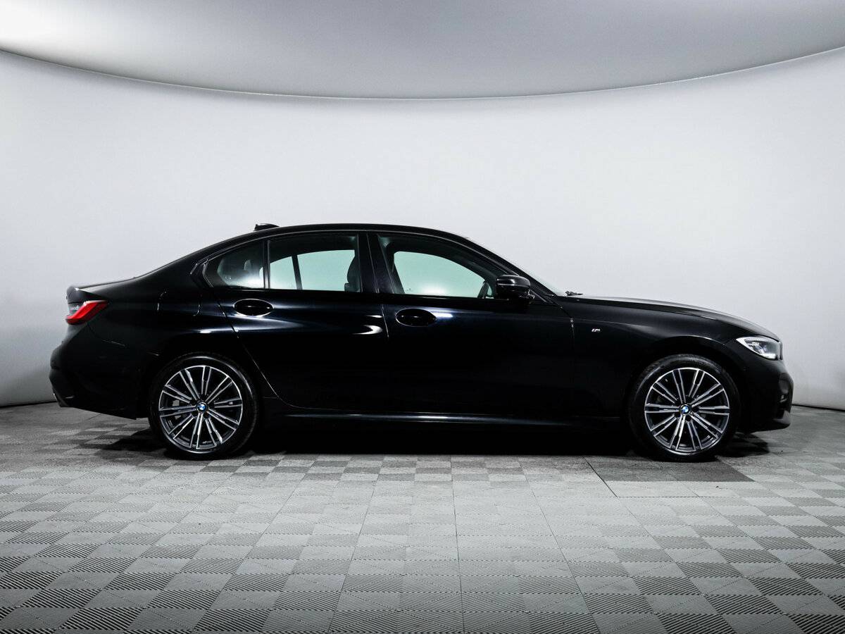 BMW 3 серии 2021 года с пробегом. Фото: #3