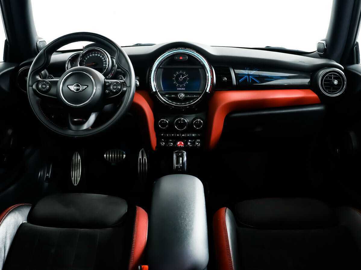 Mini Hatch 2018 года с пробегом. Фото: #10