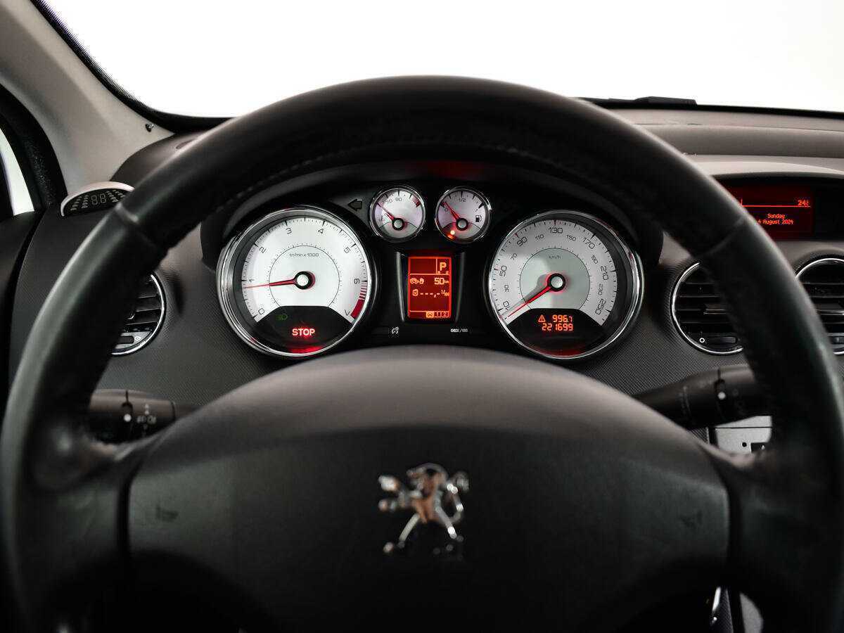Peugeot 308 2010 года с пробегом. Фото: #10