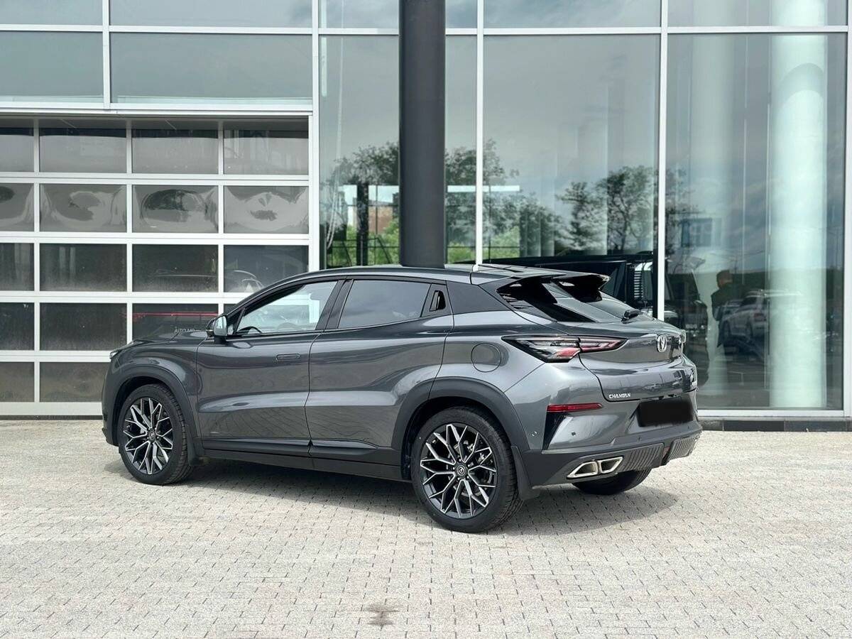 Changan UNI-T 2024 года с пробегом. Фото: #3