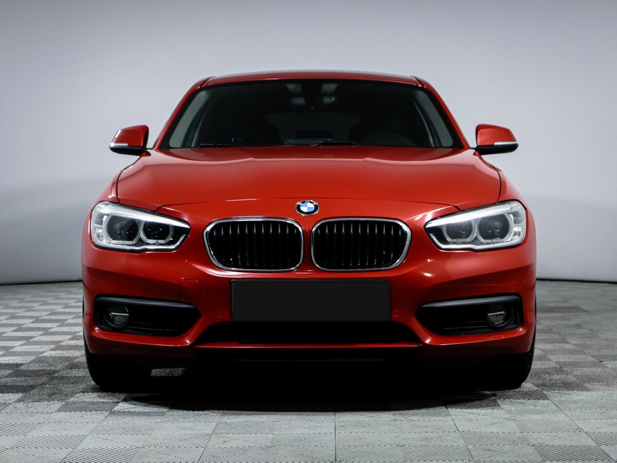 BMW 1 серии 2018 года с пробегом. Фото: #1